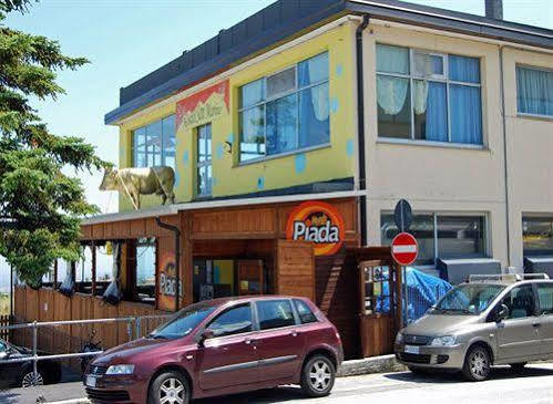 Hostel San Marino Ngoại thất bức ảnh